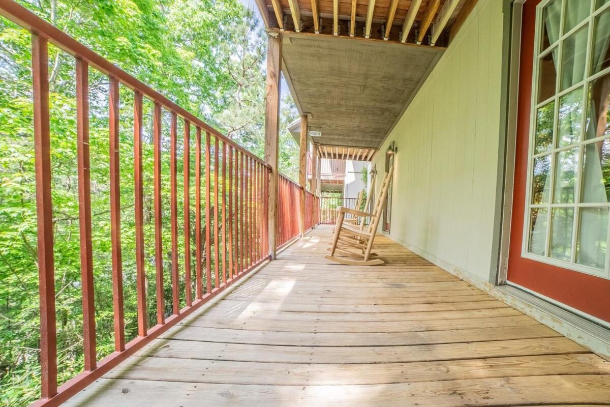 Cabin C In The Gatlinburg Art & Craft Community Екстер'єр фото