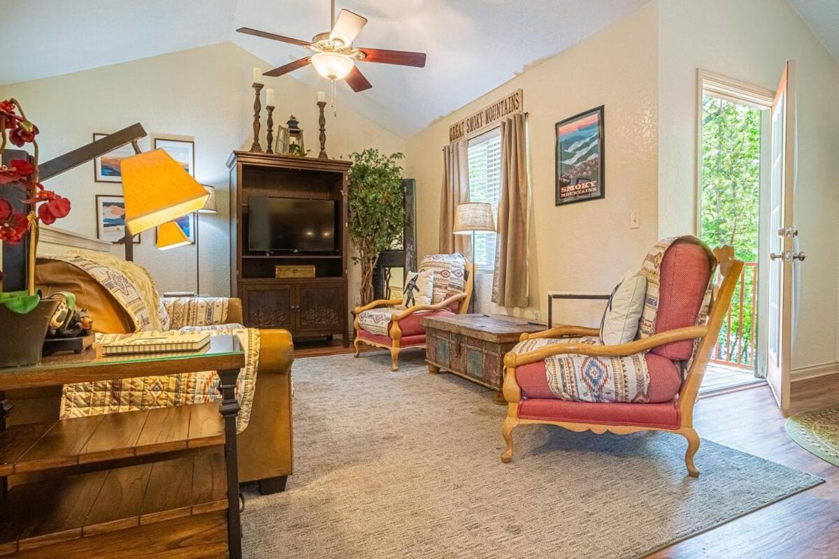 Cabin C In The Gatlinburg Art & Craft Community Екстер'єр фото